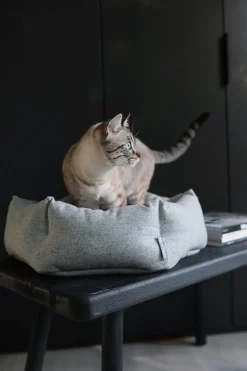 MiaCara Calma Cat Bed Hexagon - Light Grey